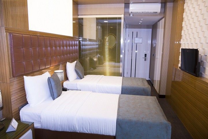 Atasehir Palace Hotel & Conference Istanbul Exterior photo