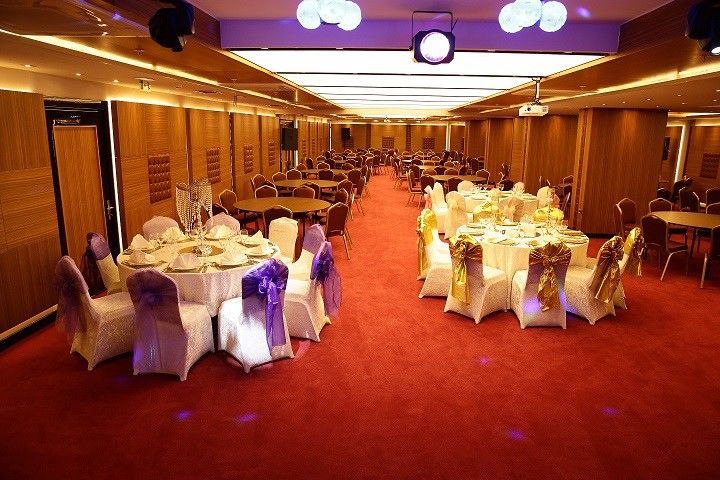 Atasehir Palace Hotel & Conference Istanbul Exterior photo